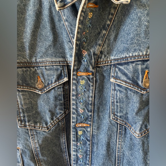 Women’s Vintage Gap Denim Jacket, Size Medium - Picture 2 of 8